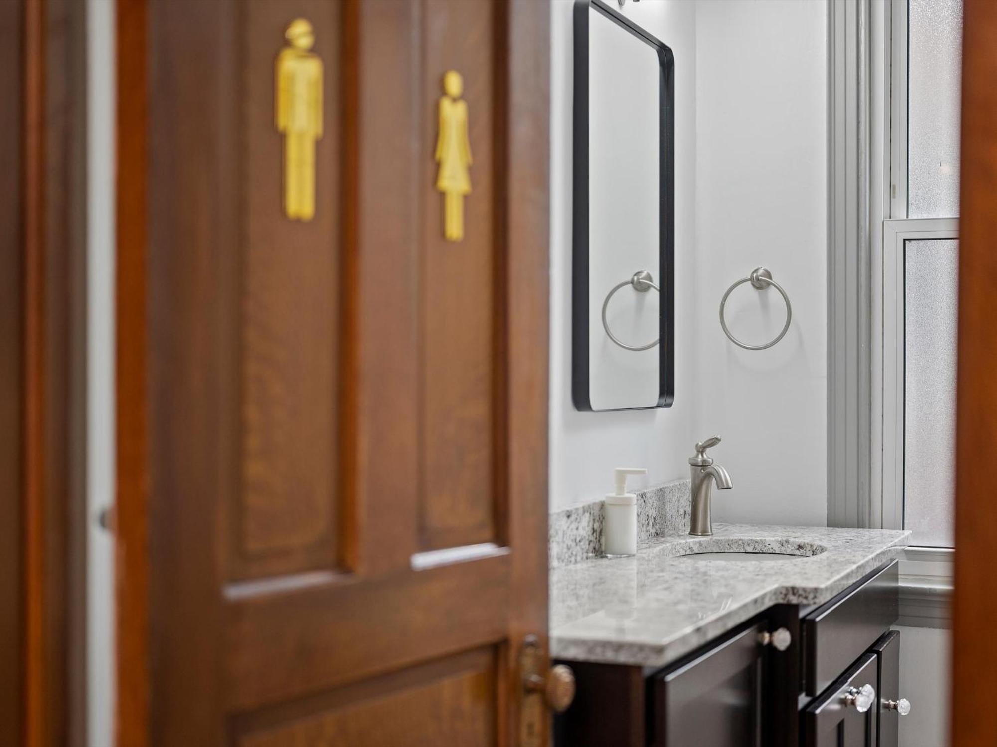 Oakland, !b Stylish And Quiet Private Bedroom With Shared Bathroom Habitación en casa particular