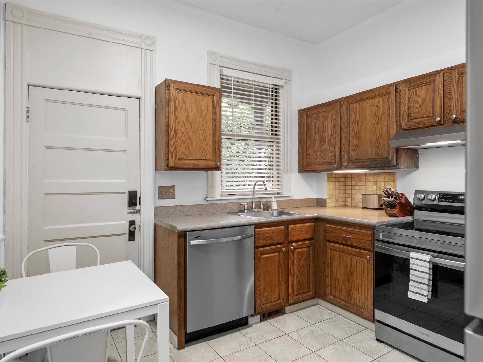 Oakland, !b Stylish And Quiet Private Bedroom With Shared Bathroom Habitación en casa particular Pittsburgh